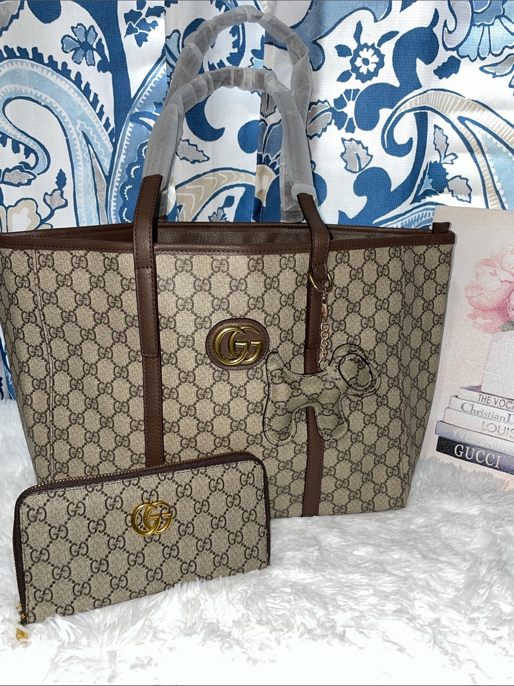 👜NEW Brown Beige GG Supreme Canvas Tote with Wallet